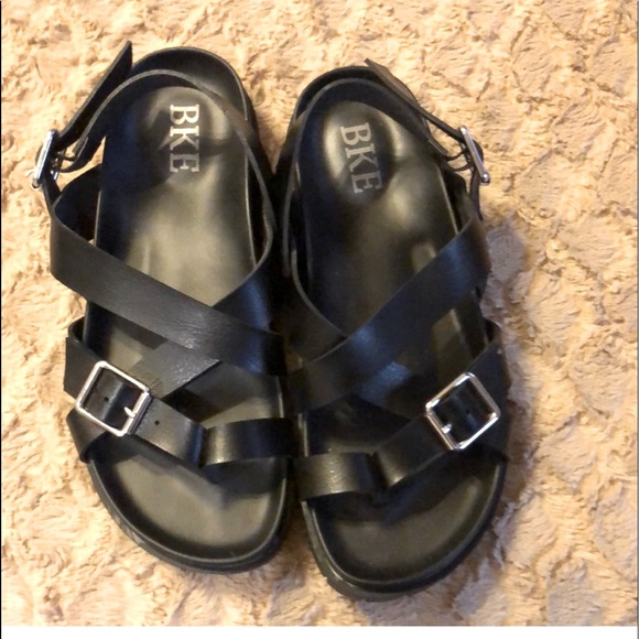 BKE Shoes - BKE black sandals adjustable buckles